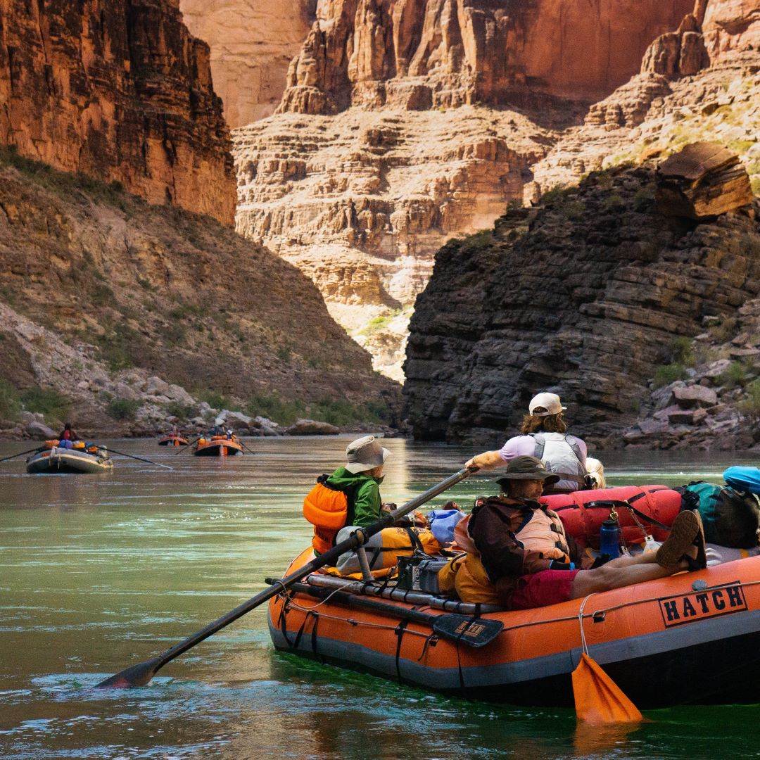 Hatch oar boats on river