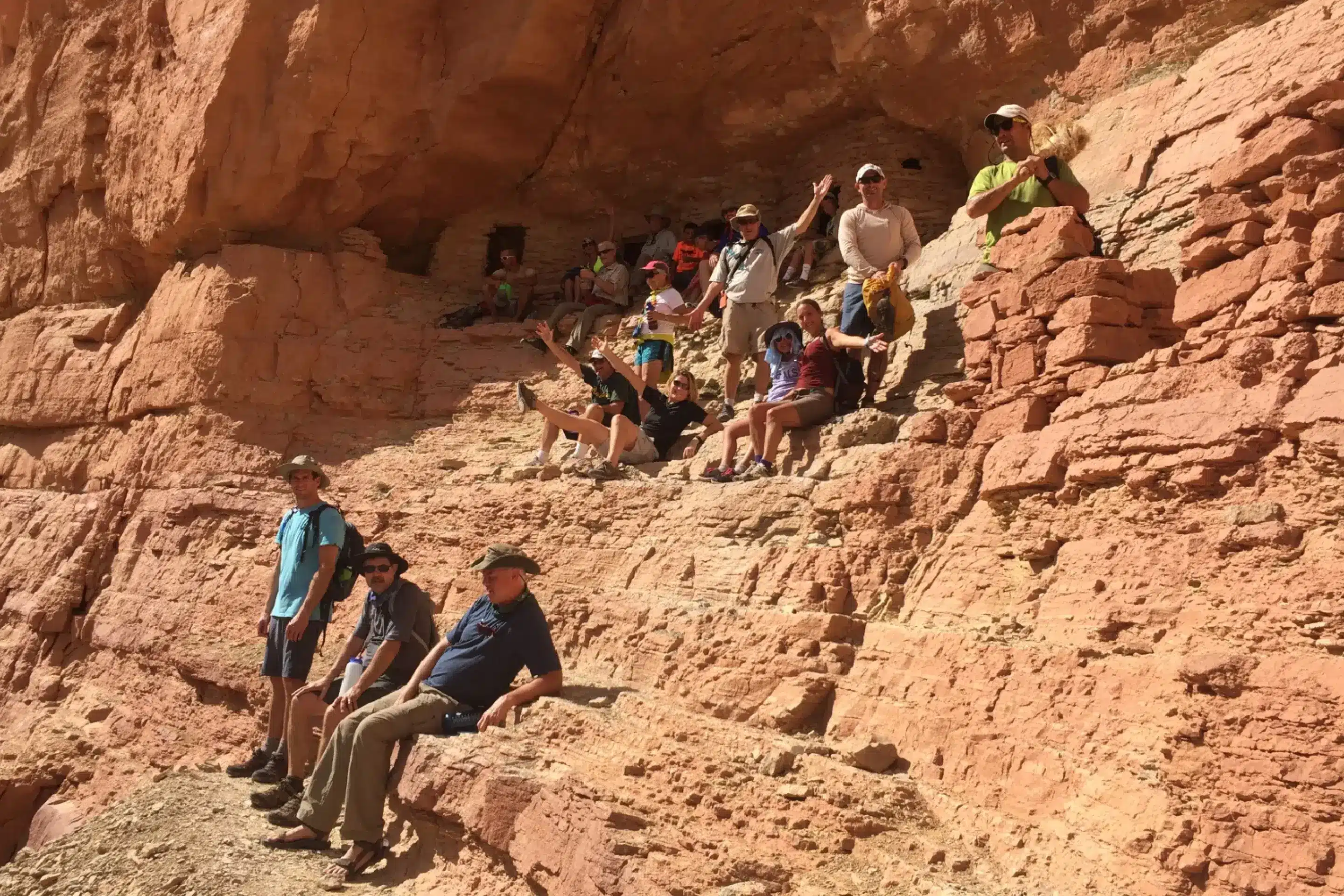 Hiking-Focused-Full-Canyon